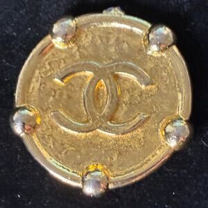 Single BROKEN CHANEL Gold CC Logo Medallion Clip-On Earring Part